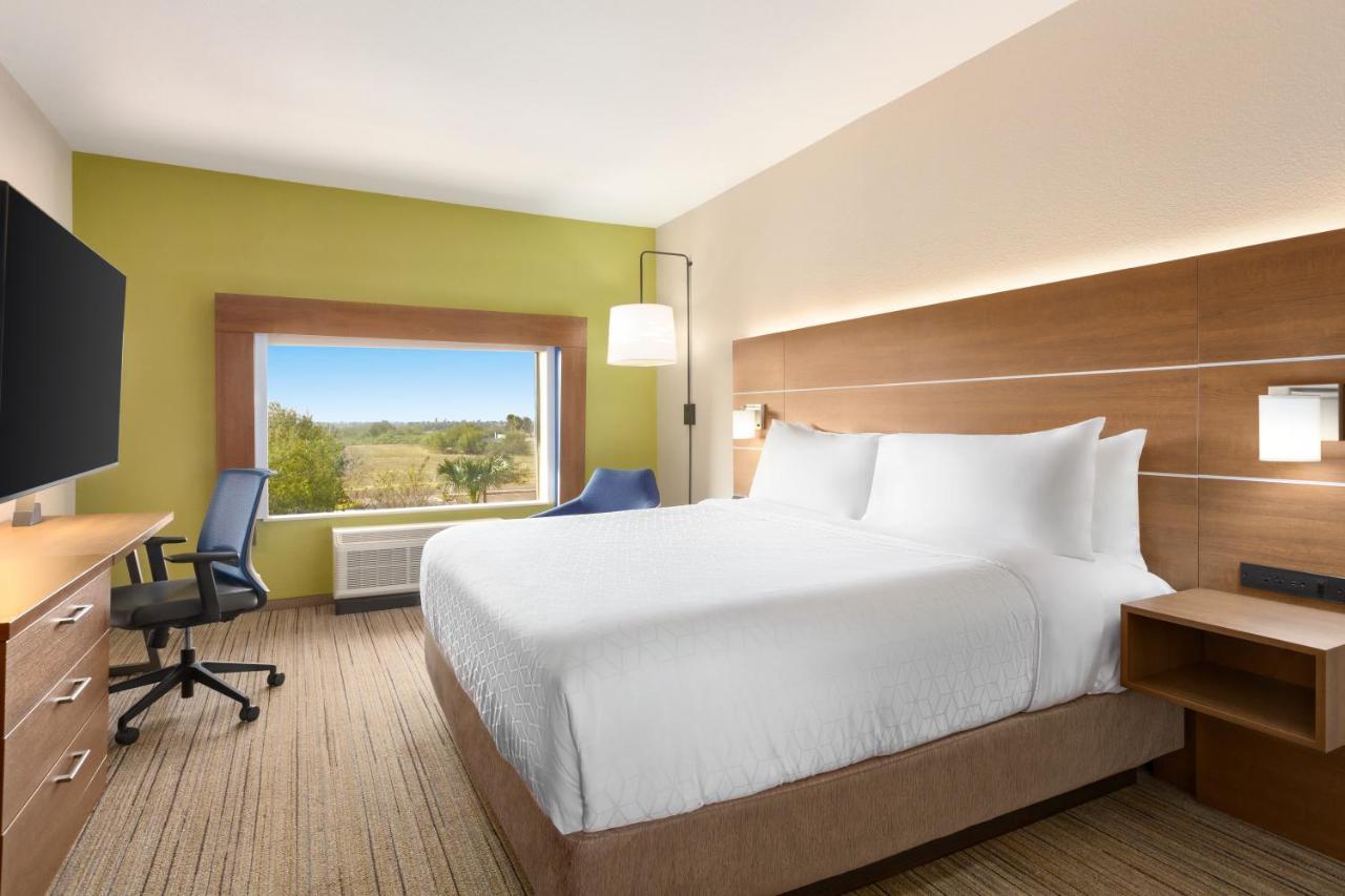 Holiday Inn Express Hotel & Suites Mission-Mcallen Area, An Ihg Hotel Bagian luar foto